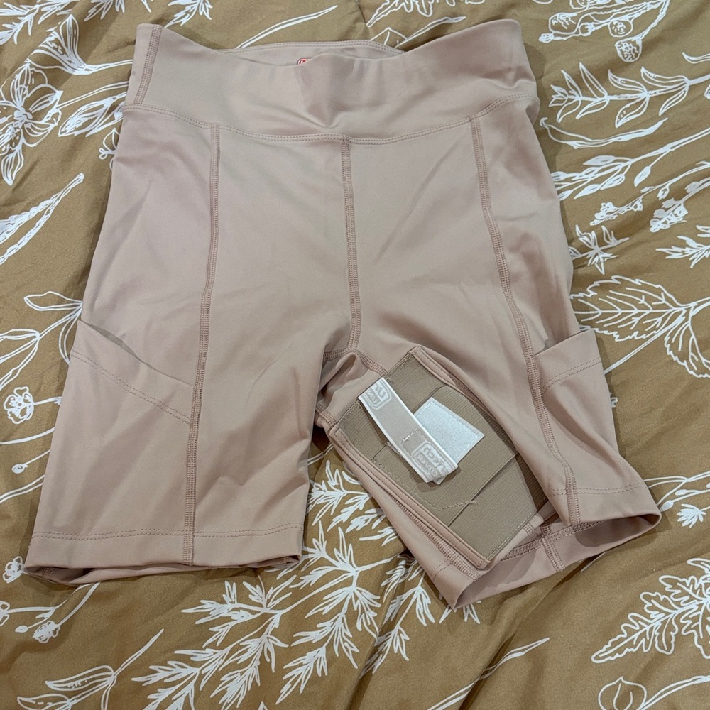 Women's conceal carry bike short